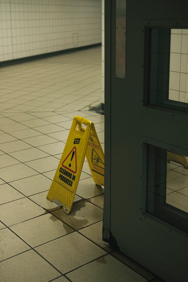 wet floor sign